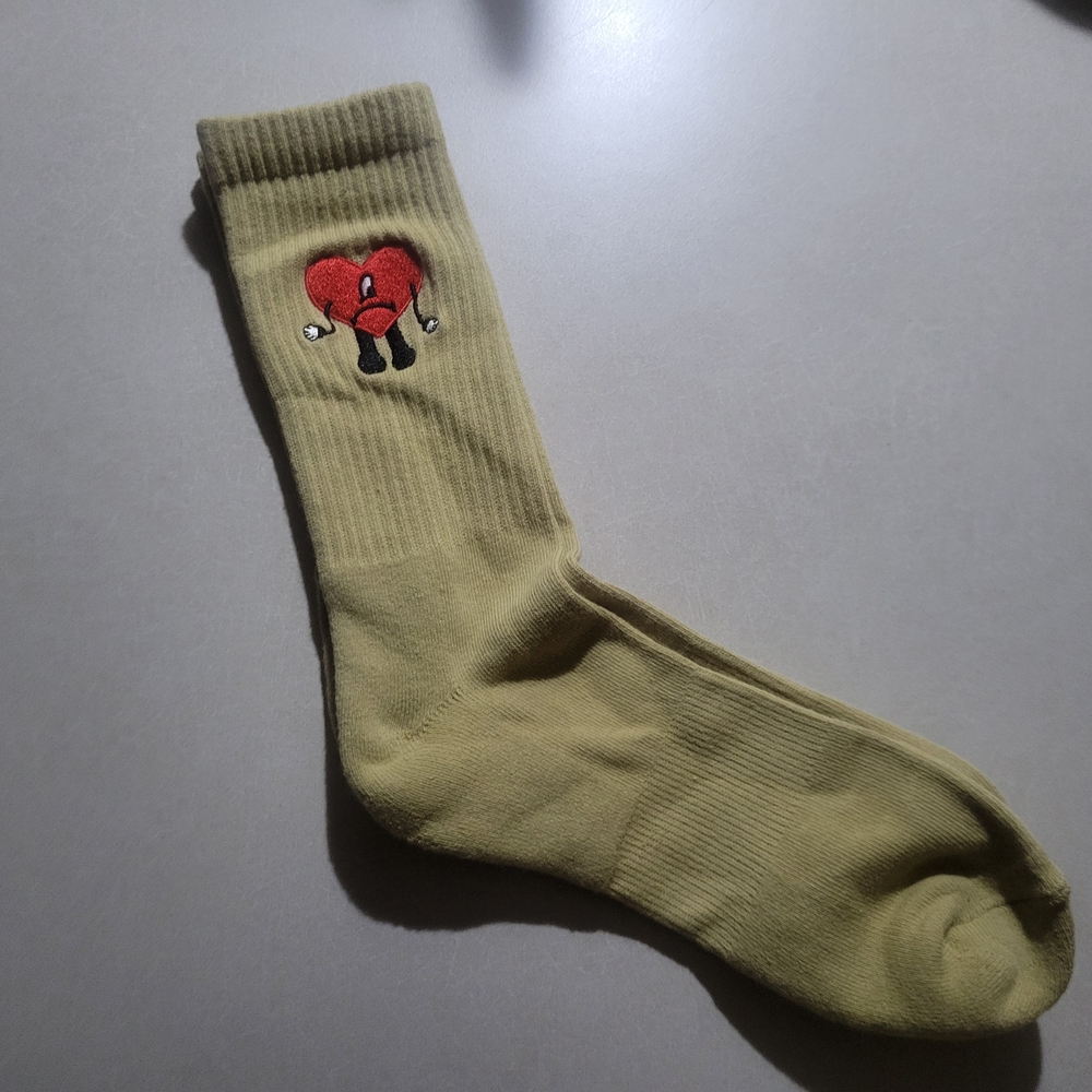Un Verano Sin Ti Official Bad Bunny Tan Socks - Picture 4 of 4